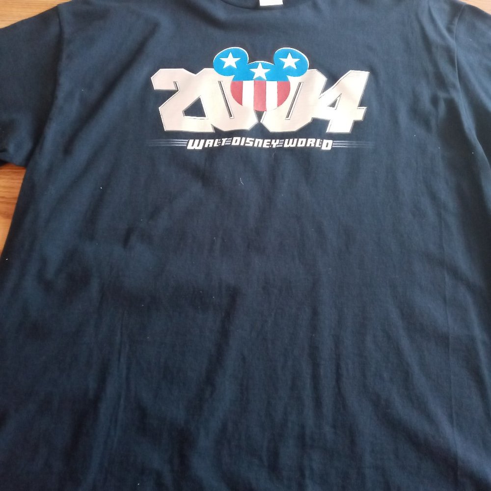 WALT DISNEY WORLD NWT 2004 MENS BLUE T-SHIRT SZXL